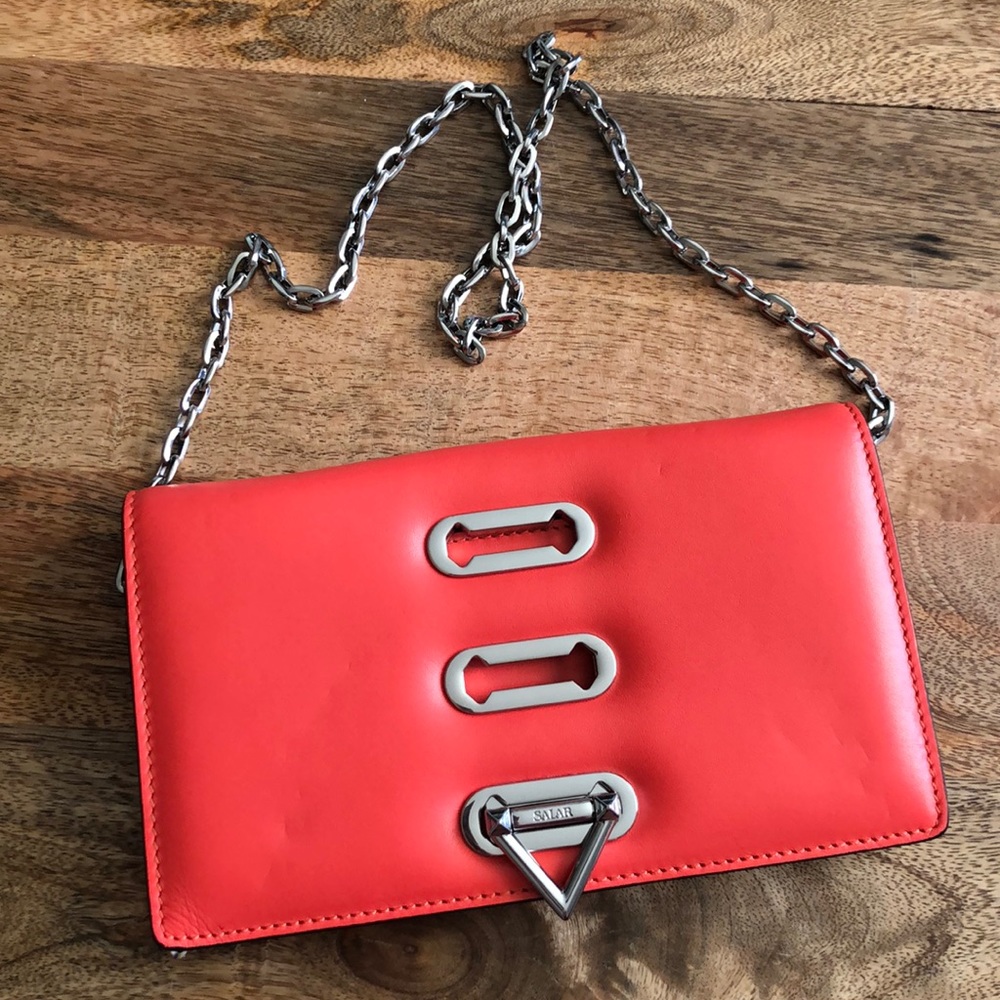 EUC! Salar clutch with chain
